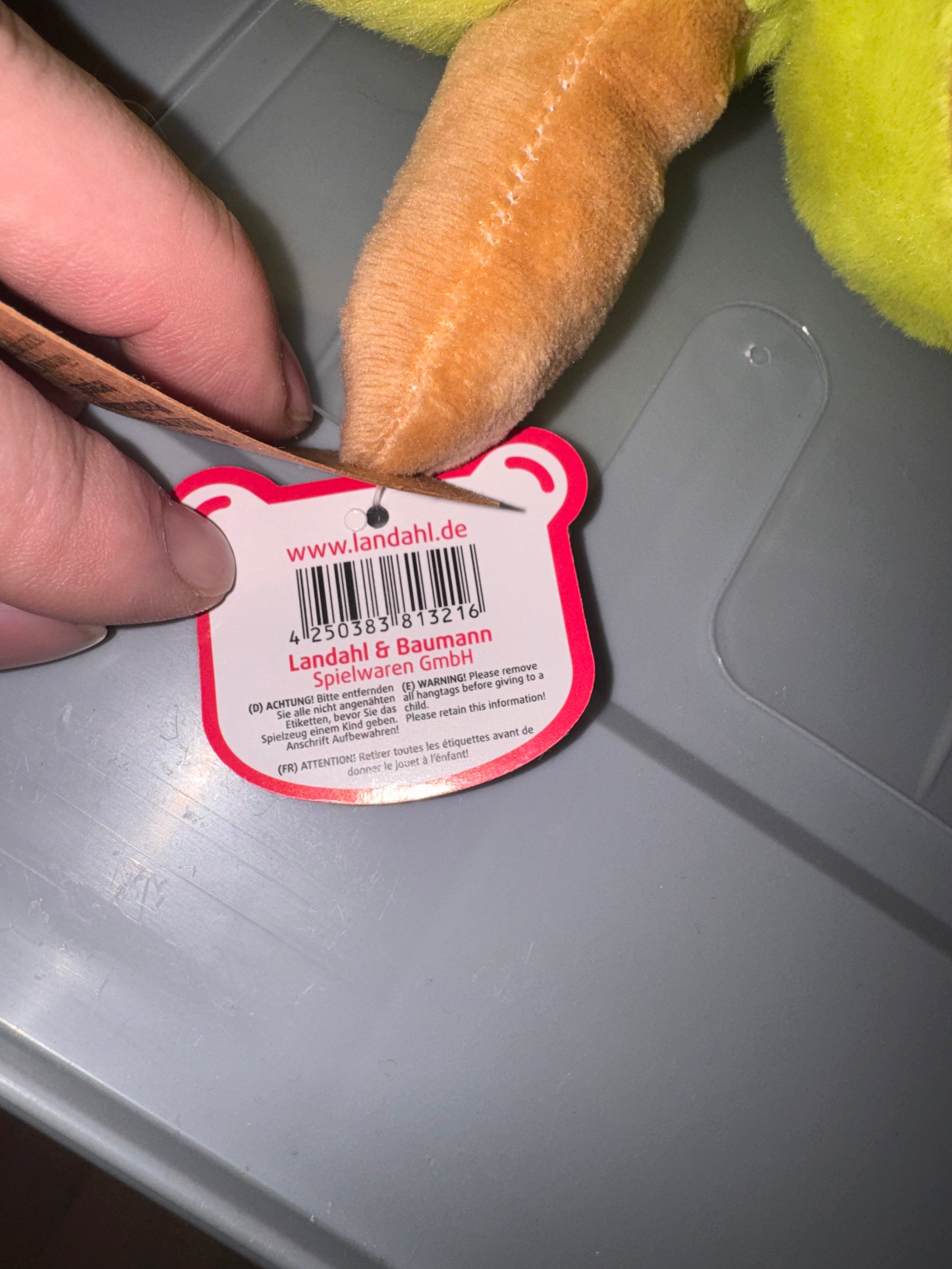 süßer Plüsch Bär im Obstkostüm 20 cm Landahl & Baumann